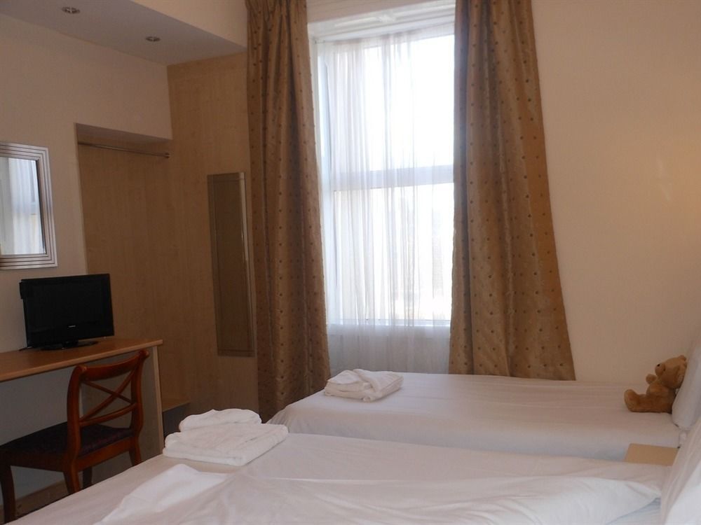 The Kynance House On Plymouth Hoe ,26 Ensuite Rooms Esterno foto